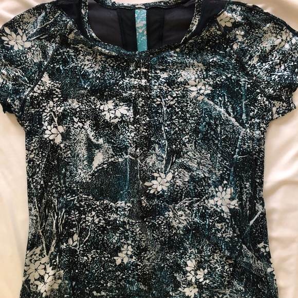 Lululemon Shirt - Picture 3 of 5